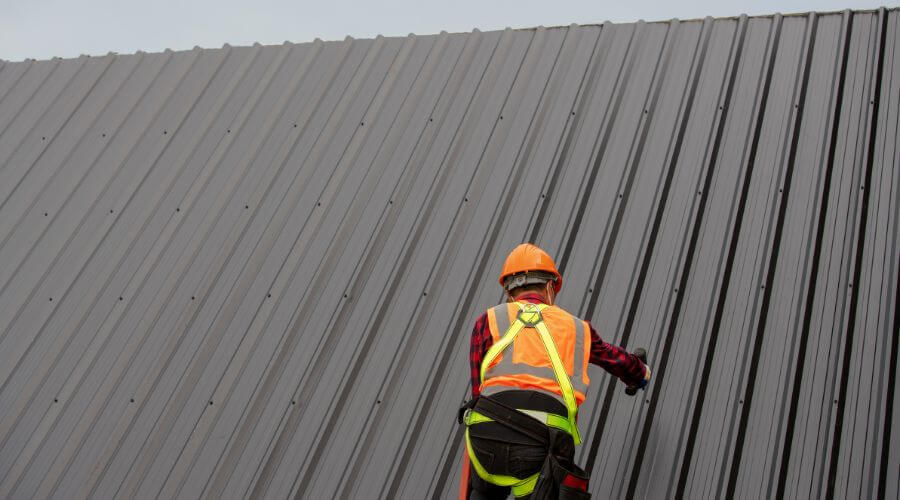 Professional metal roof installation services in Selman City, TX
